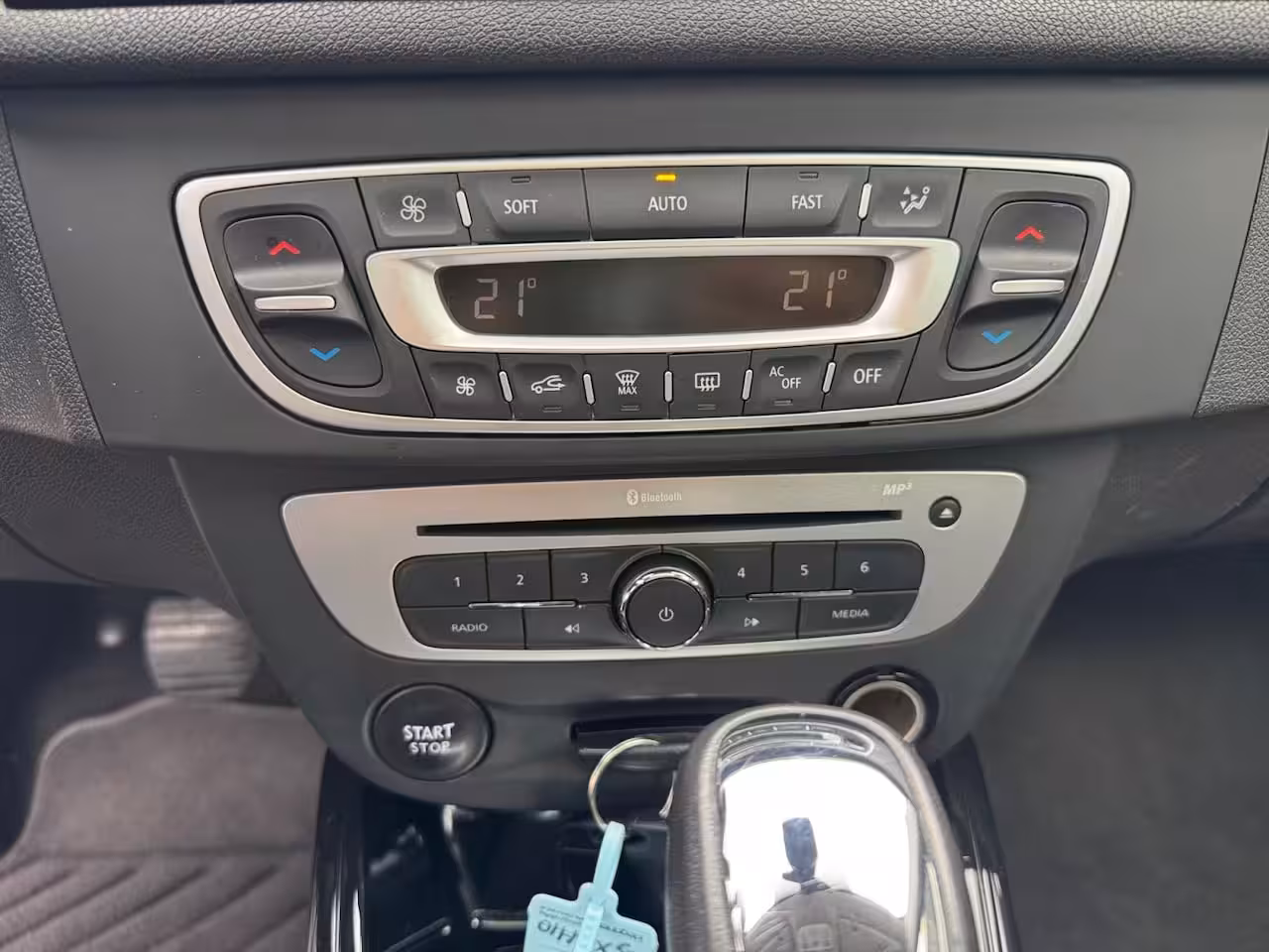 Renault Mégane Estate 1.2 TCe Bose | Automaat | Panoramadak | Trekhaak | Bose Sound | Half Leder bekleding | 12