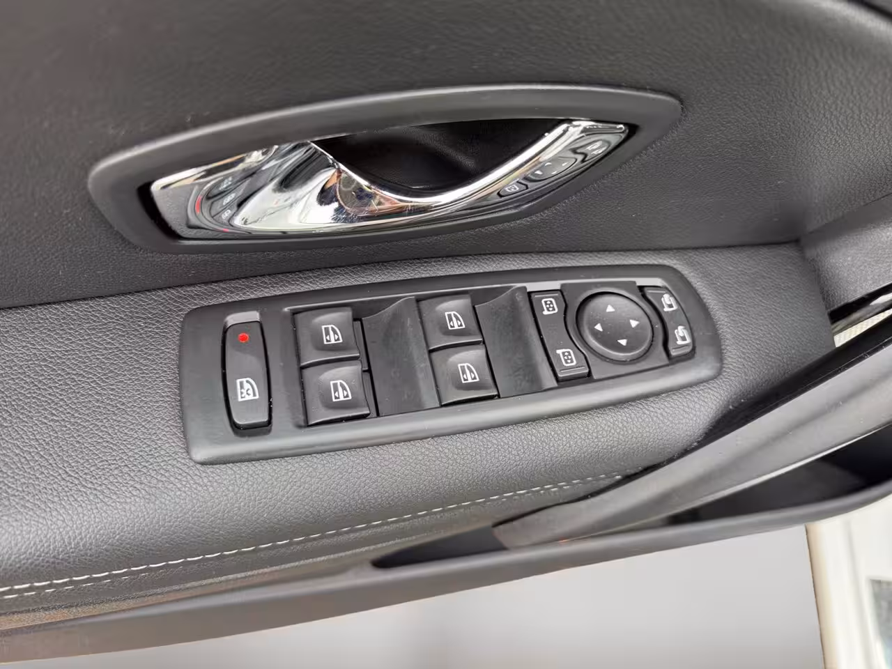 Renault Mégane Estate 1.2 TCe Bose | Automaat | Panoramadak | Trekhaak | Bose Sound | Half Leder bekleding | 12