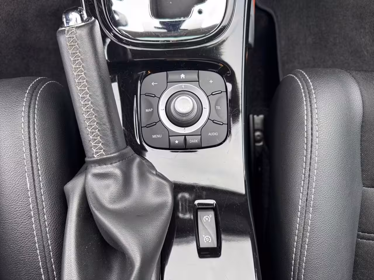 Renault Mégane Estate 1.2 TCe Bose | Automaat | Panoramadak | Trekhaak | Bose Sound | Half Leder bekleding | 12