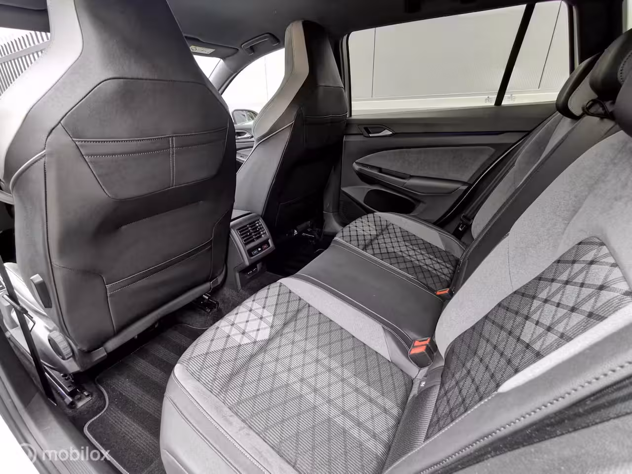 Volkswagen Golf Variant 1.5 eTSI R-LINE/150PK/DSG/ACC/DCC/IQ