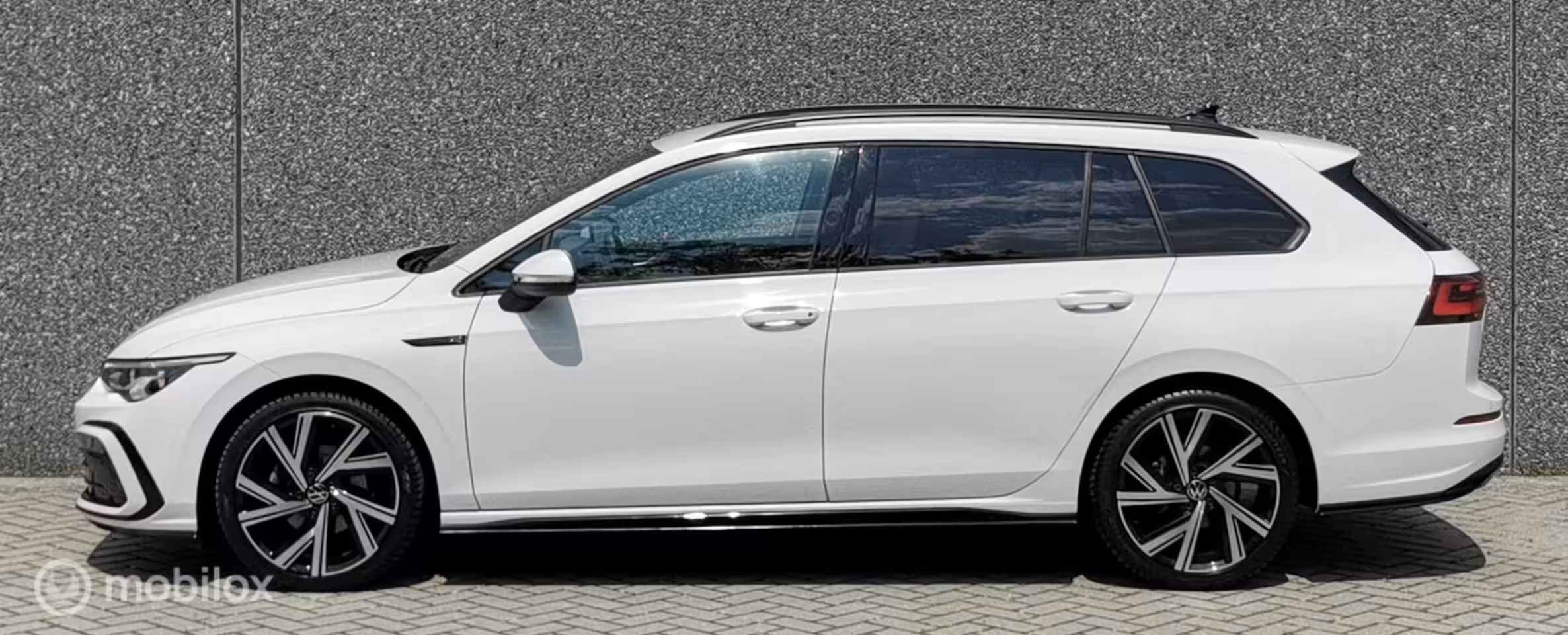 Volkswagen Golf Variant 1.5 eTSI R-LINE/150PK/DSG/ACC/DCC/IQ
