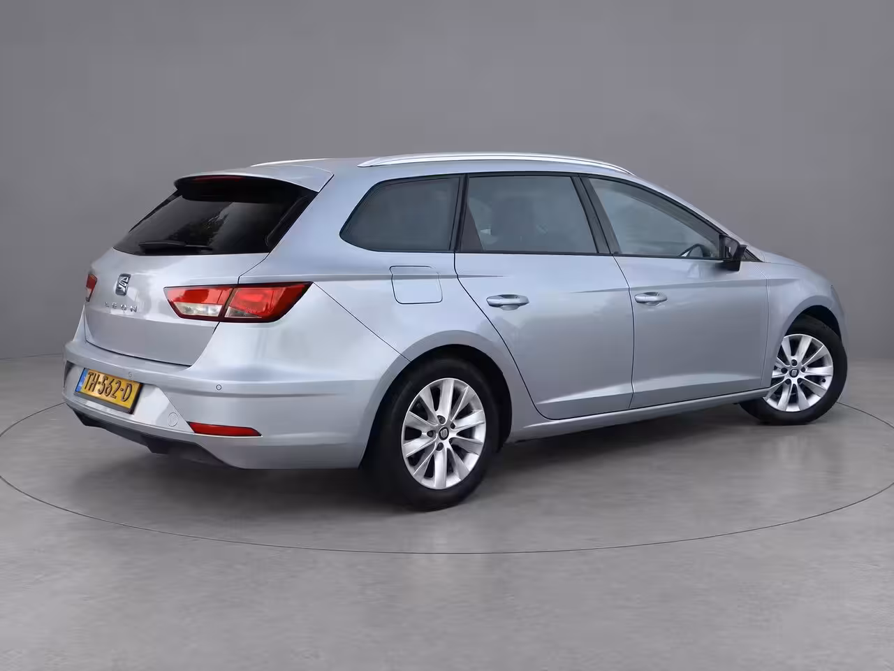 Seat Leon ST 1.0 EcoTSI Style Business Intense | Clima | Cruise | Apple Carplay/Navi | PDC |