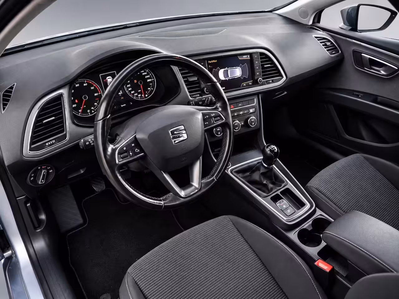 Seat Leon ST 1.0 EcoTSI Style Business Intense | Clima | Cruise | Apple Carplay/Navi | PDC |