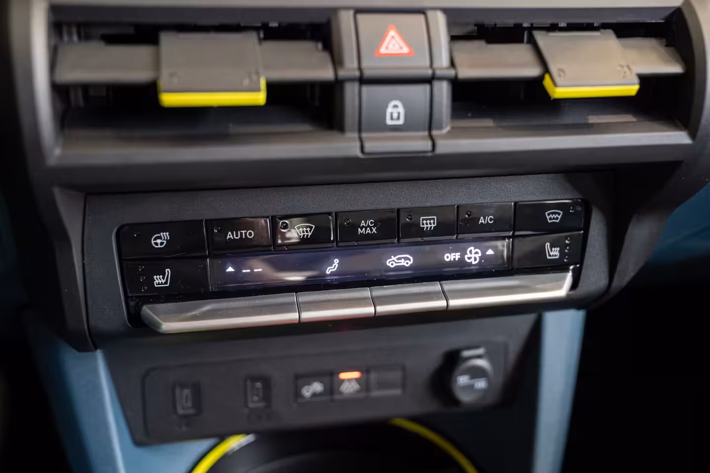 Fiat Grande Panda 1.2 Hybrid La Prima | 8 Jaar Garantie | Winter Pakket | Camera | Navigatie | Parkeersensor