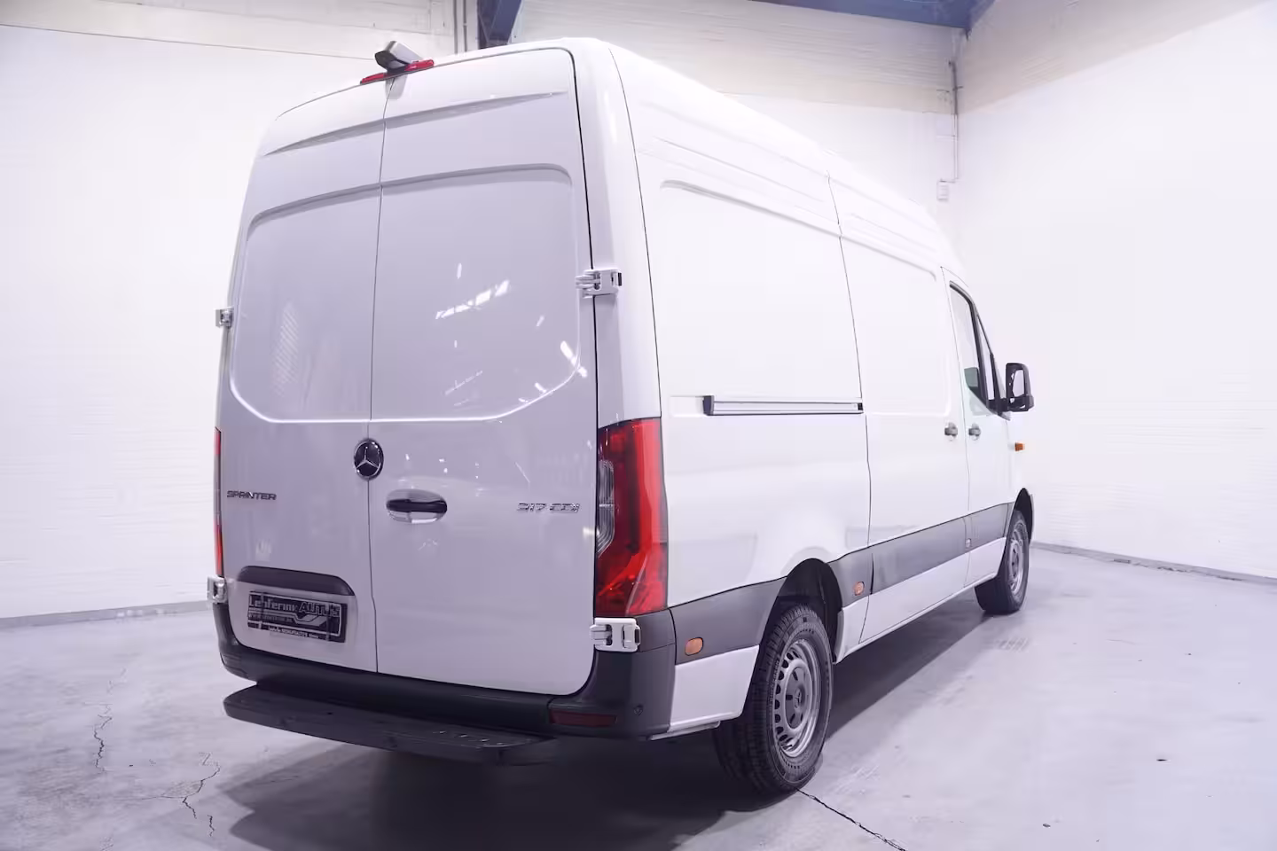 Mercedes-Benz Sprinter 317 CDI 170 pk L2H2 Automaat Nwe Model, Navi LED Koplampen, Camera, Laadruimte Pakket, PDC