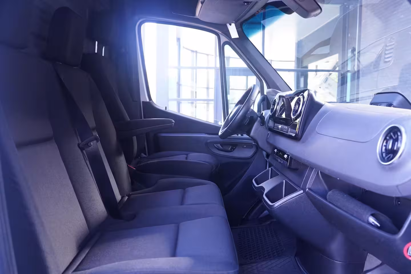 Mercedes-Benz Sprinter 317 CDI 170 pk L2H2 Automaat Nwe Model, Navi LED Koplampen, Camera, Laadruimte Pakket, PDC