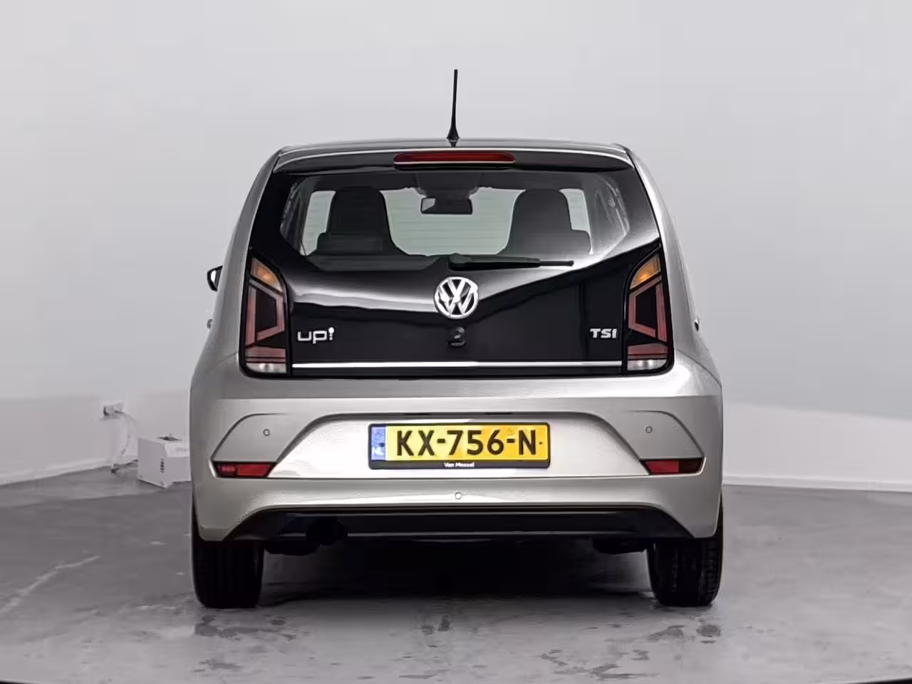 Volkswagen Up! 1.0 TSI BMT high up | 90 PK | 5-deurs | Origineel Nederlands Voertuig | Lederen bekleding