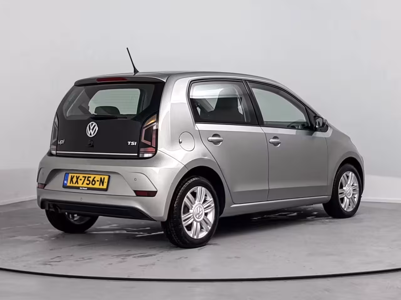 Volkswagen Up! 1.0 TSI BMT high up | 90 PK | 5-deurs | Origineel Nederlands Voertuig | Lederen bekleding