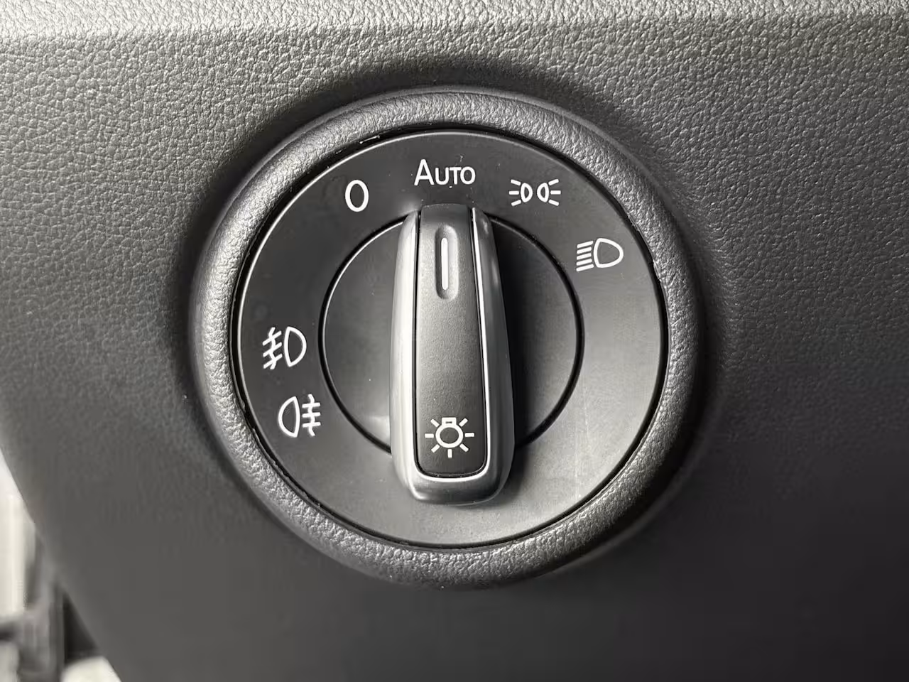 Volkswagen Up! 1.0 TSI BMT high up | 90 PK | 5-deurs | Origineel Nederlands Voertuig | Lederen bekleding