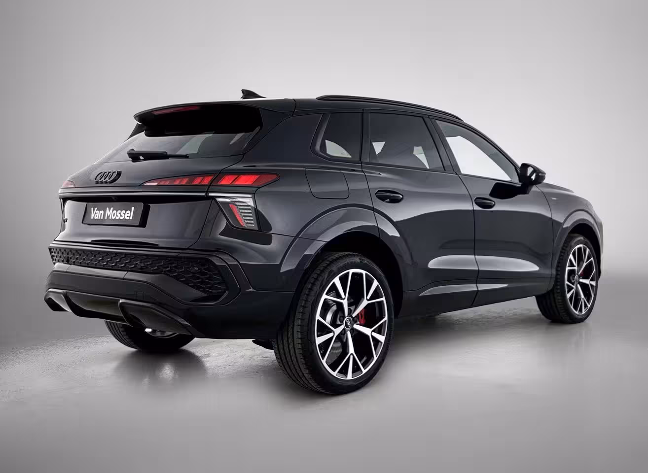 Audi Q3 1.5 e-hybrid S edition Adaptive cruise control l Achteruitrijcamera l Navigatie l Verwarmb