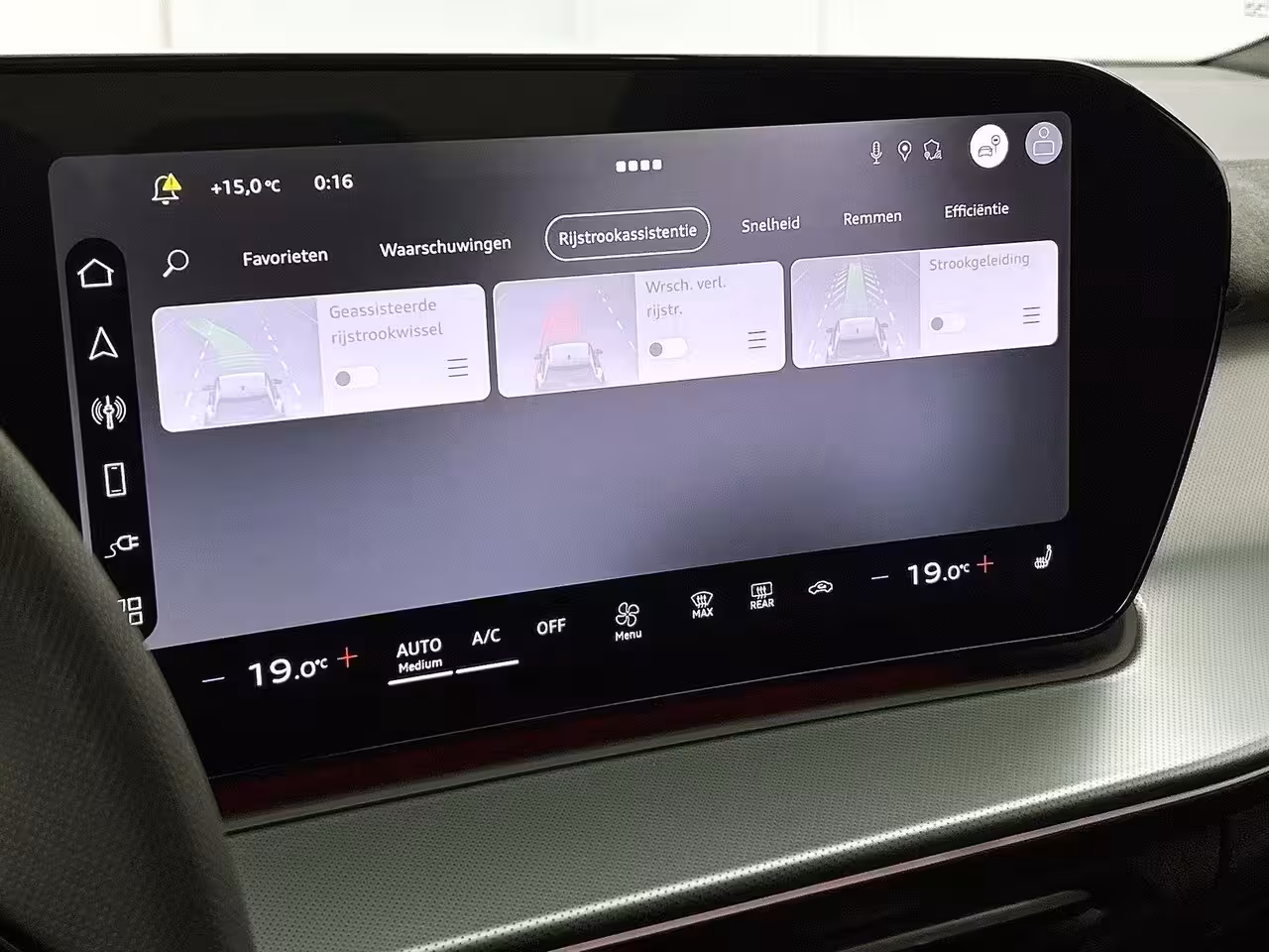 Audi Q3 1.5 e-hybrid S edition Adaptive cruise control l Achteruitrijcamera l Navigatie l Verwarmb