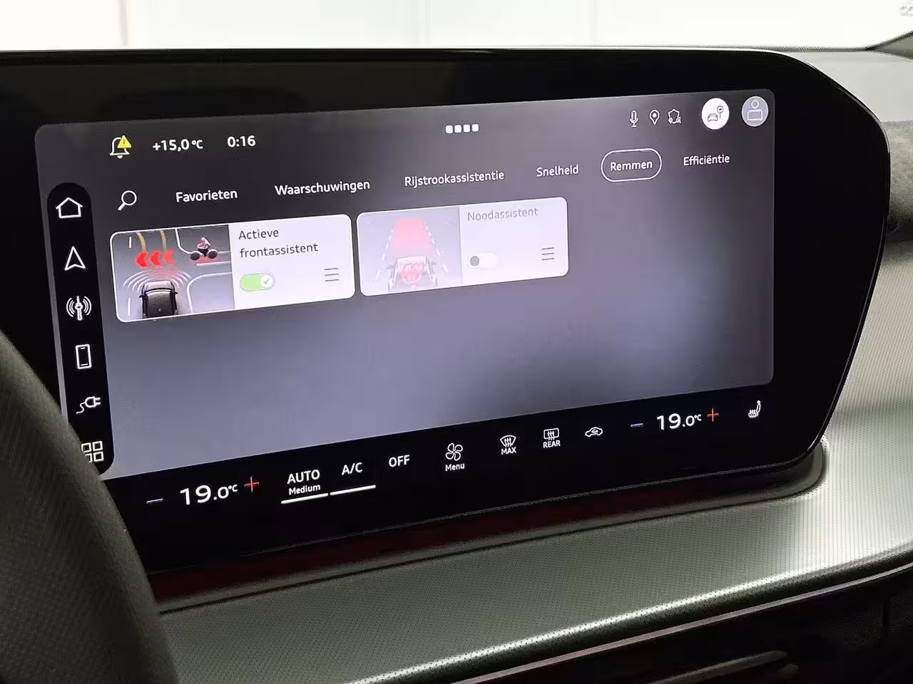 Audi Q3 1.5 e-hybrid S edition Adaptive cruise control l Achteruitrijcamera l Navigatie l Verwarmb