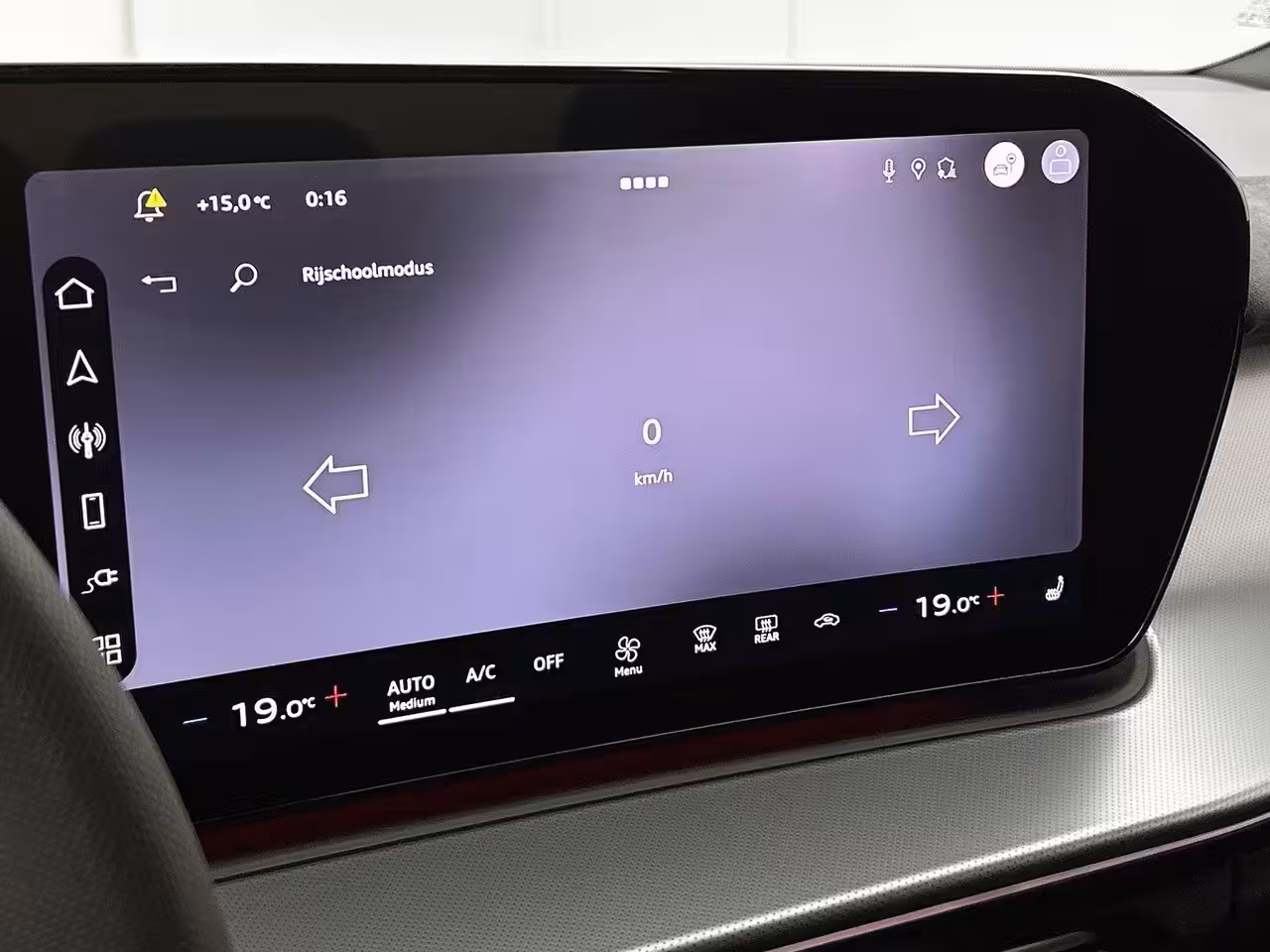 Audi Q3 1.5 e-hybrid S edition Adaptive cruise control l Achteruitrijcamera l Navigatie l Verwarmb