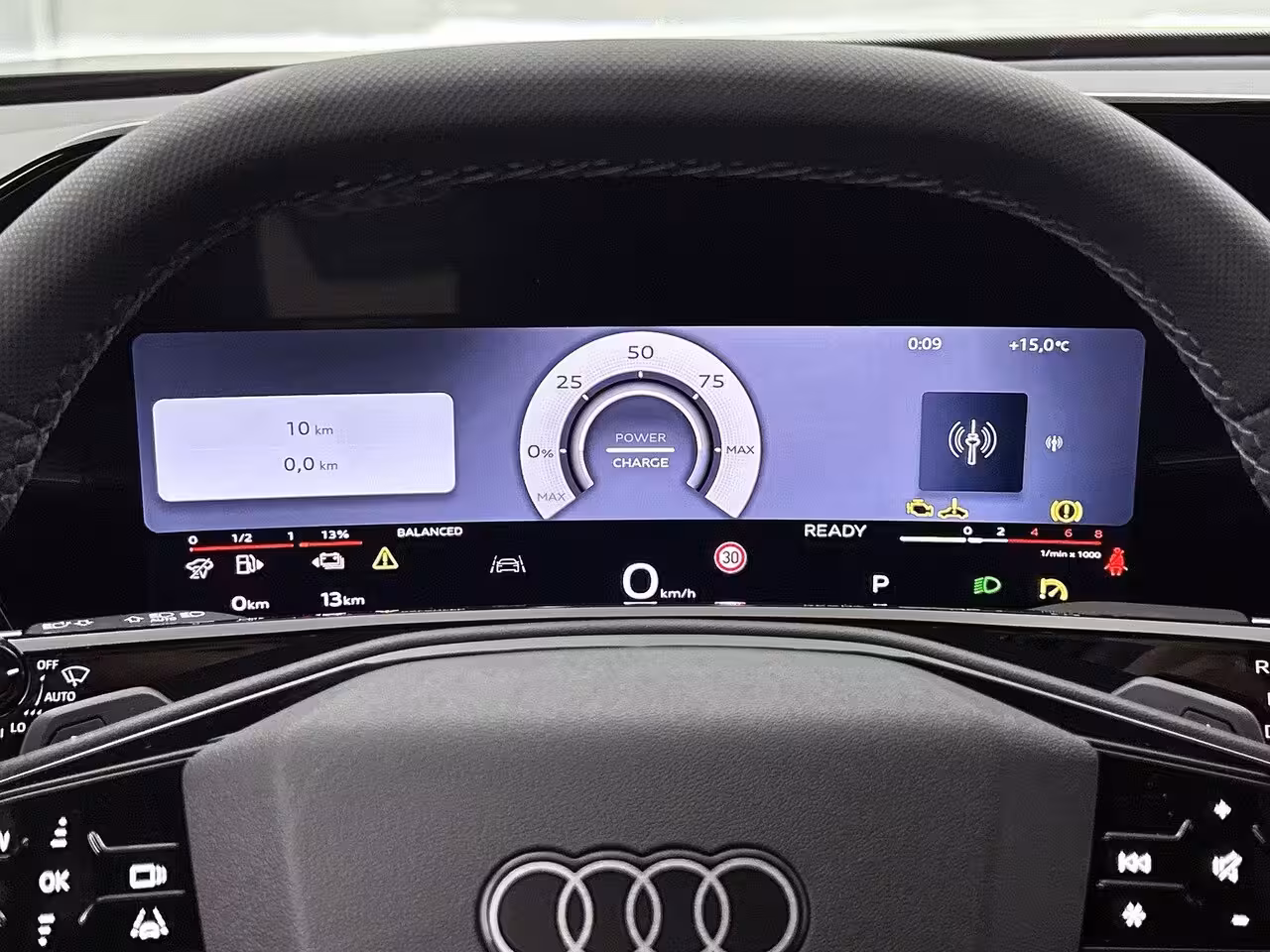Audi Q3 1.5 e-hybrid S edition Adaptive cruise control l Achteruitrijcamera l Navigatie l Verwarmb