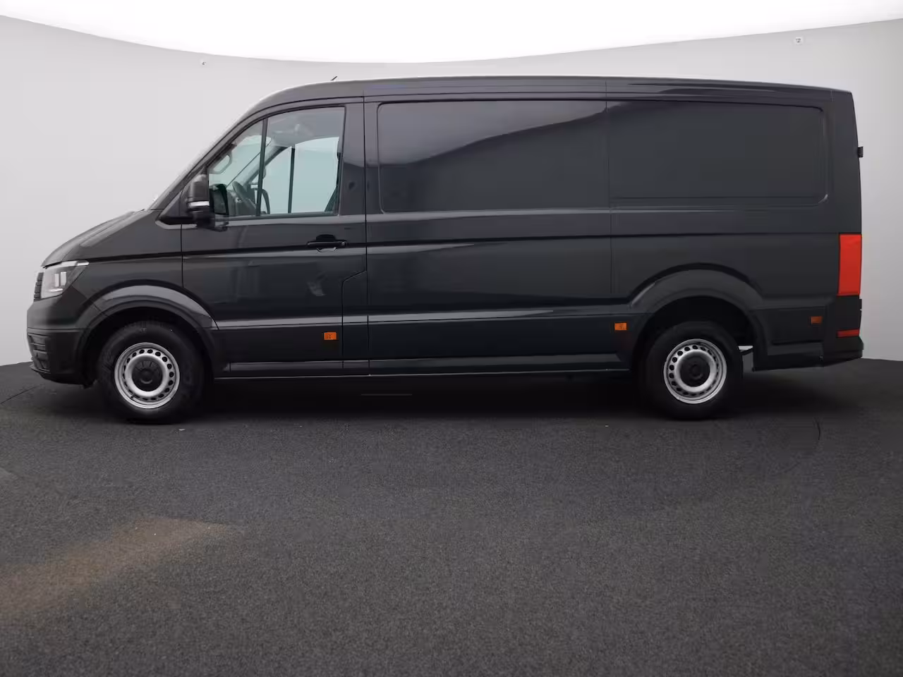 Volkswagen Crafter 2.0 TDI L3H2 140PK | Airco | Navigatie | Achteruitrijcamera | Parkeersensoren Voor + Achte
