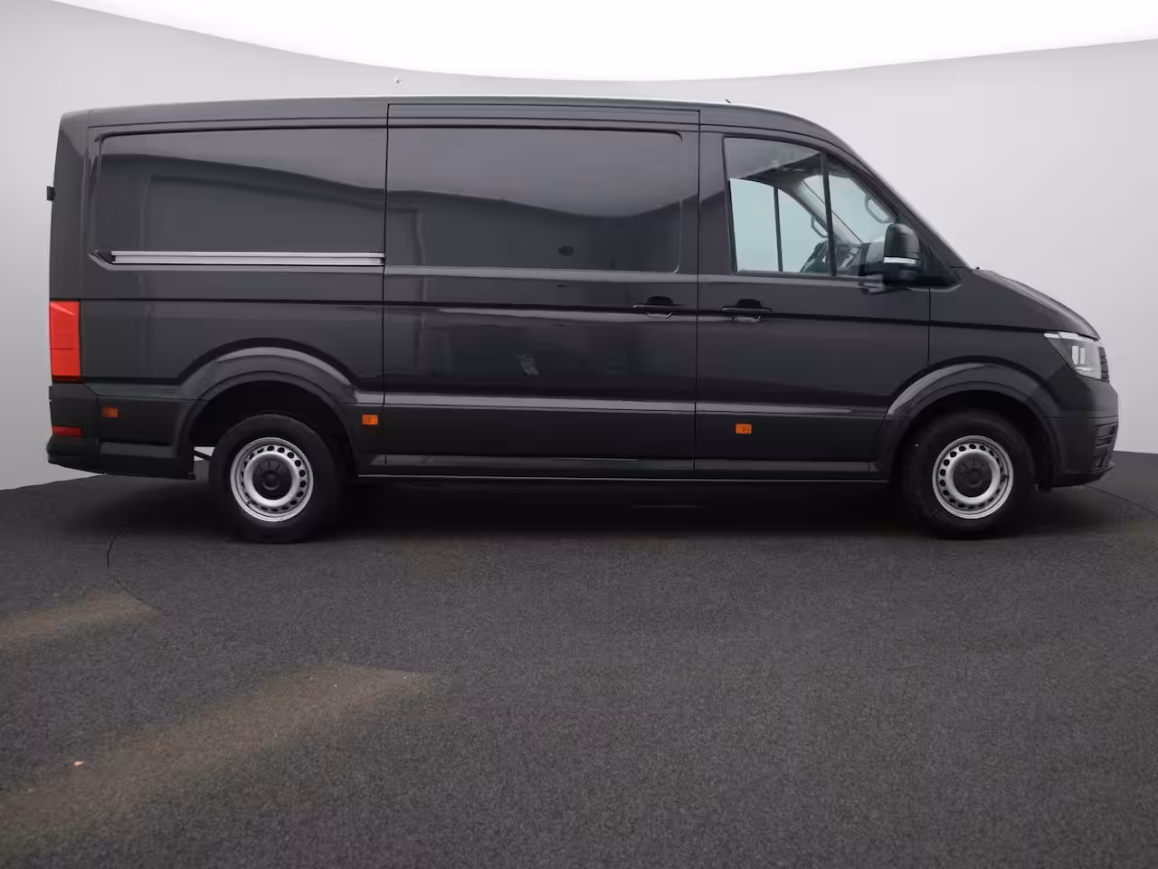 Volkswagen Crafter 2.0 TDI L3H2 140PK | Airco | Navigatie | Achteruitrijcamera | Parkeersensoren Voor + Achte