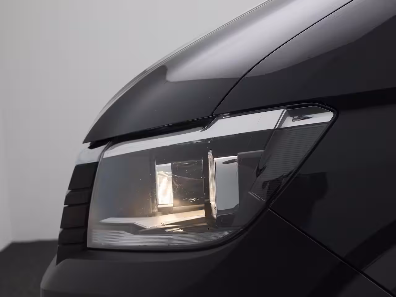 Volkswagen Crafter 2.0 TDI L3H2 140PK | Airco | Navigatie | Achteruitrijcamera | Parkeersensoren Voor + Achte