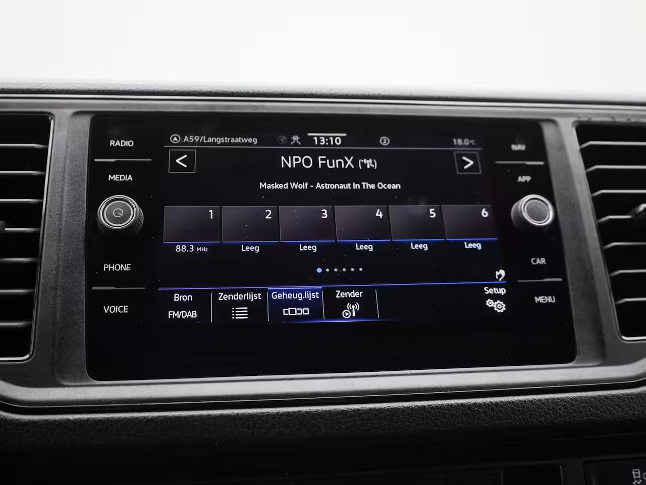 Volkswagen Crafter 2.0 TDI L3H2 140PK | Airco | Navigatie | Achteruitrijcamera | Parkeersensoren Voor + Achte