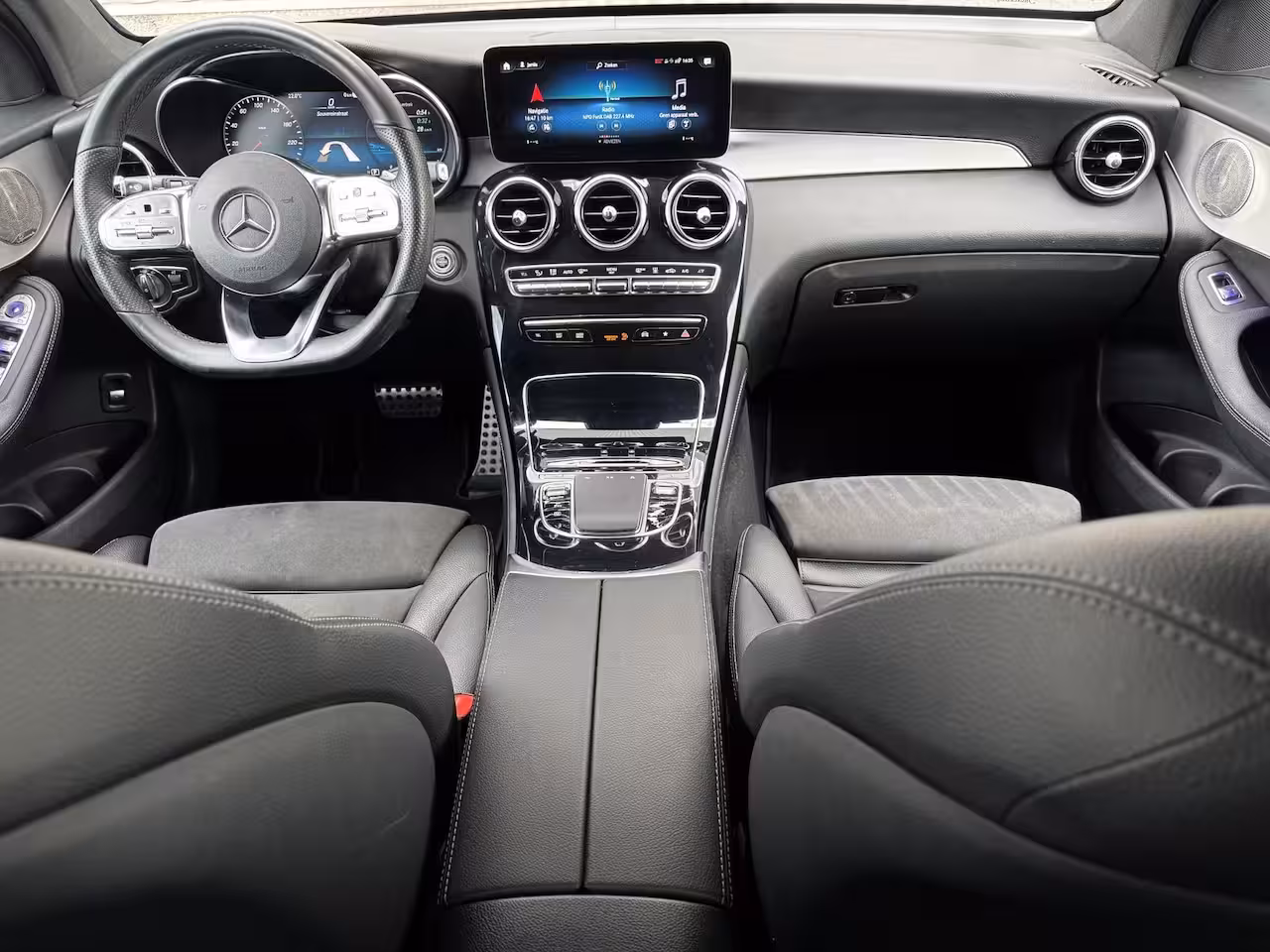 Mercedes-Benz GLC-klasse 300de 4MATIC Premium Plus AMG PANO