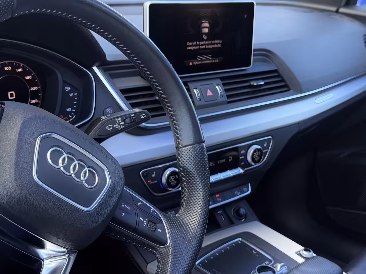 Audi Q5 55 TFSI e quattro Competition PANO 360*CAM NAVI