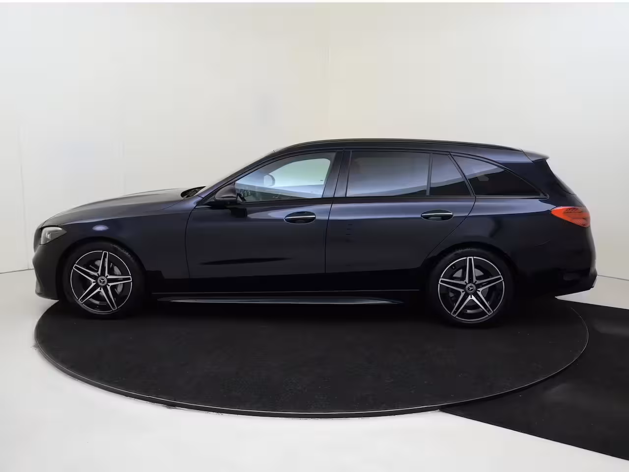 Mercedes-Benz C-klasse Estate 200 Launch Edition AMG Line / Memory-Stoelen / 360Graden-Camera / Night-Pakket /