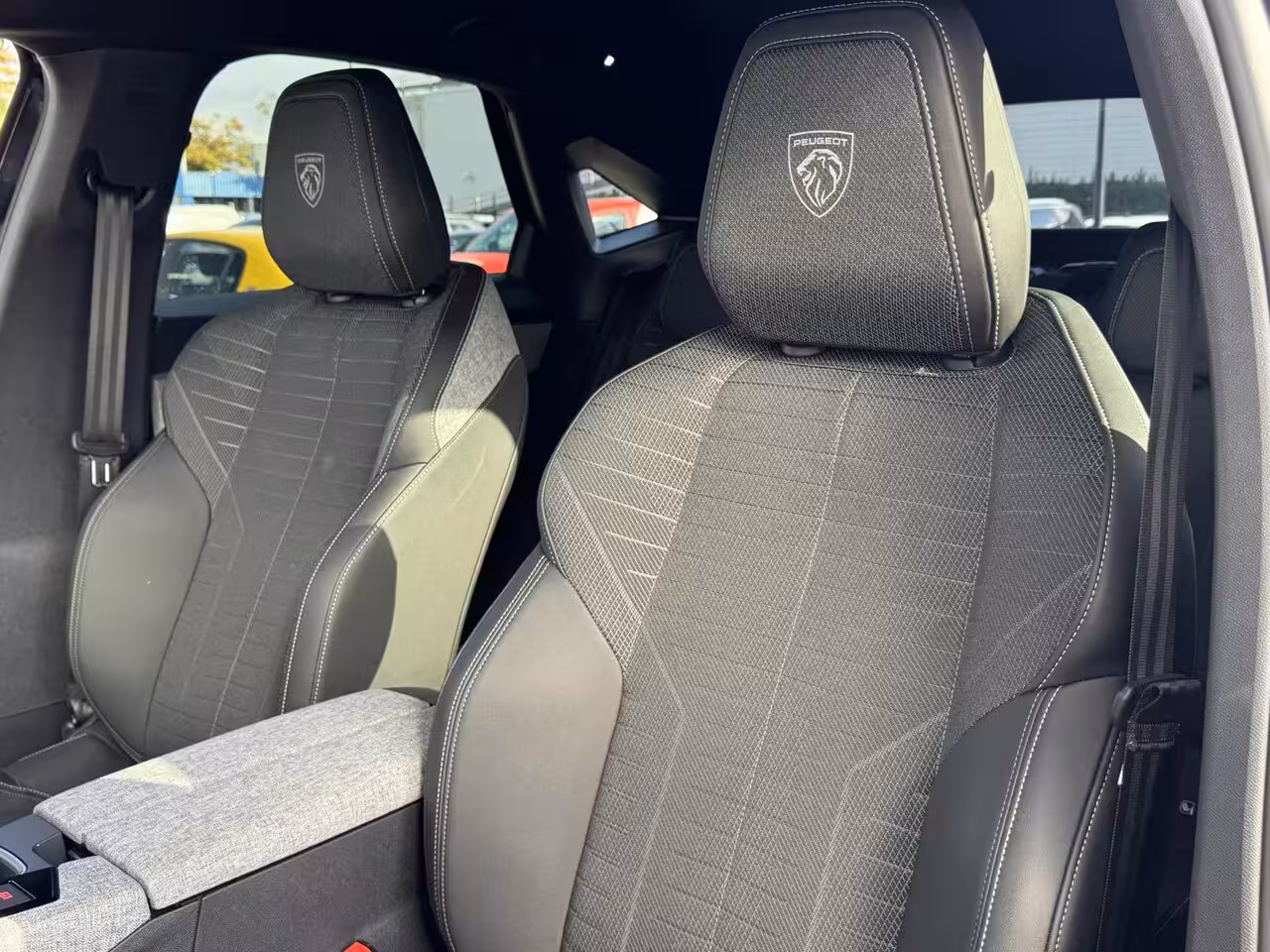 Peugeot 3008 1.2 Hybrid 145 GT | Camera | stoel/stuurverwarming | Adaptieve Cruise Control | Elektrisch