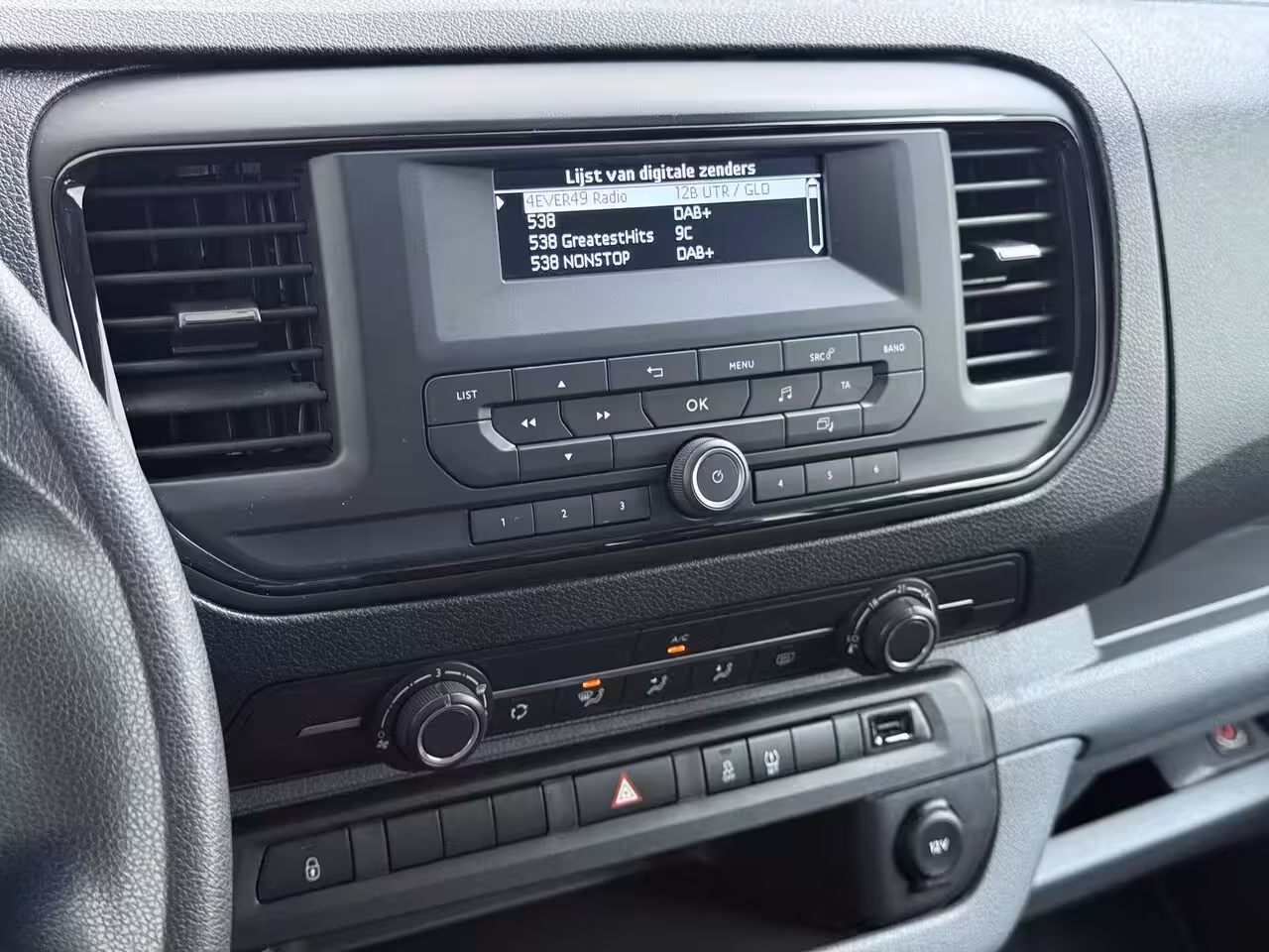Opel Vivaro-e Combi L2H1 75 kWh | 9 persoons | Cruise control
