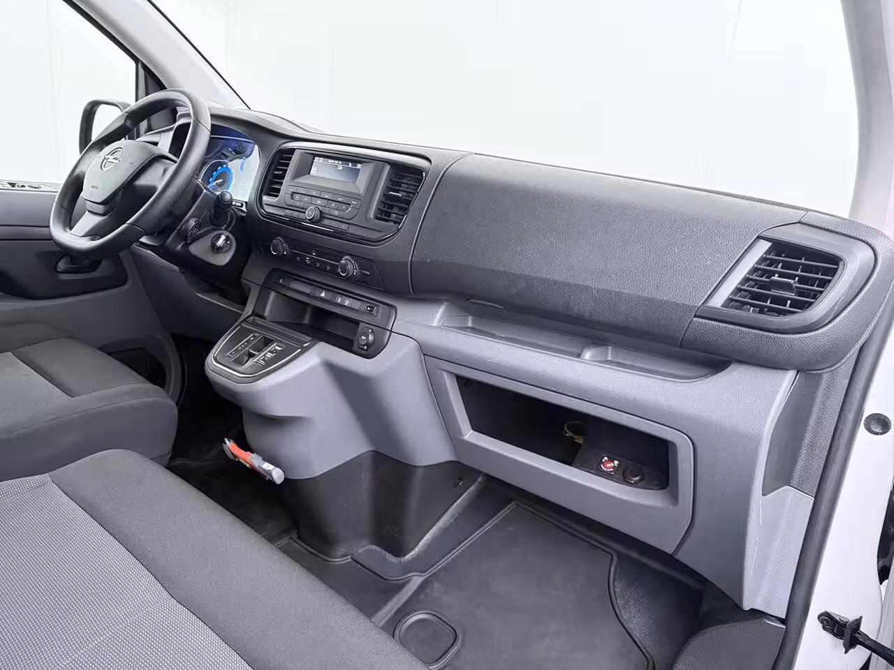 Opel Vivaro-e Combi L2H1 75 kWh | 9 persoons | Cruise control