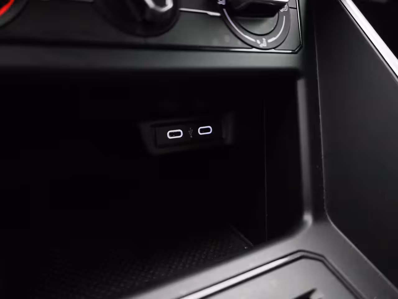 Volkswagen Taigo 1.0 TSI Life | APPLE CARPLAY-ANDRIOD AUTO | AIRCO | CRUISE CONTROL