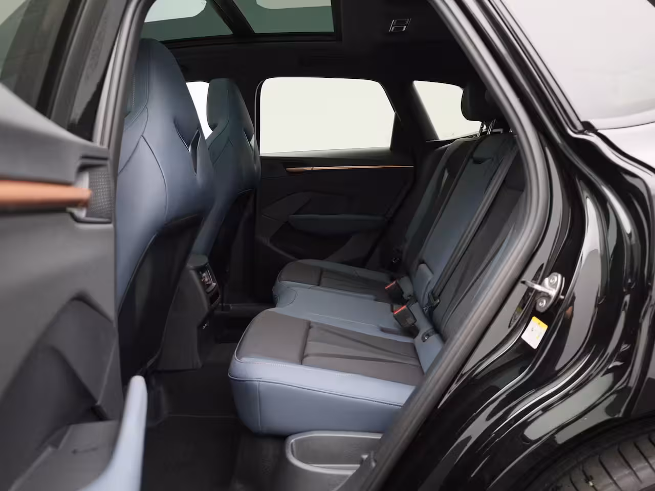 Cupra Terramar 1.5 TSI e-Hybrid Essential 204 PK | PANO SCHUIF-/KANTELDAK | ELEKTR. ACHTERKLEP | STOEL-/S
