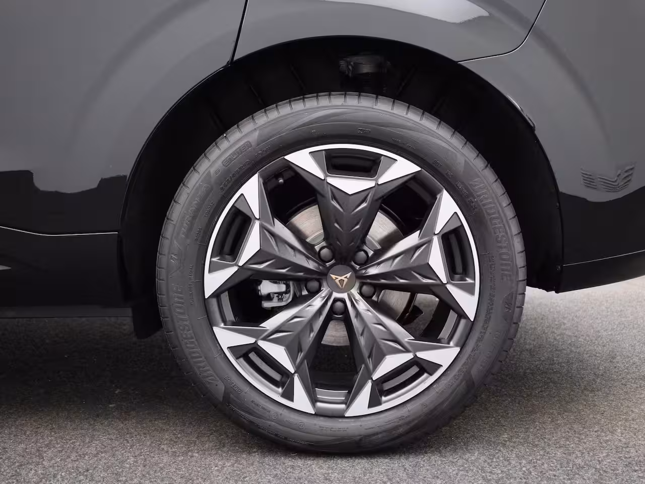 Cupra Terramar 1.5 TSI e-Hybrid Essential 204 PK | PANO SCHUIF-/KANTELDAK | ELEKTR. ACHTERKLEP | STOEL-/S