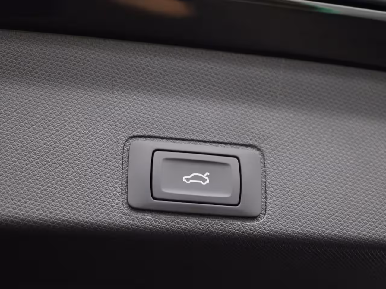 Cupra Terramar 1.5 TSI e-Hybrid Essential 204 PK | PANO SCHUIF-/KANTELDAK | ELEKTR. ACHTERKLEP | STOEL-/S