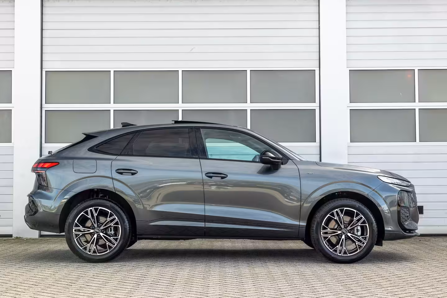 Audi Q3 Sportback 1.5 e-hybrid 272pk S edition | LMV 19'' | Panoramadak