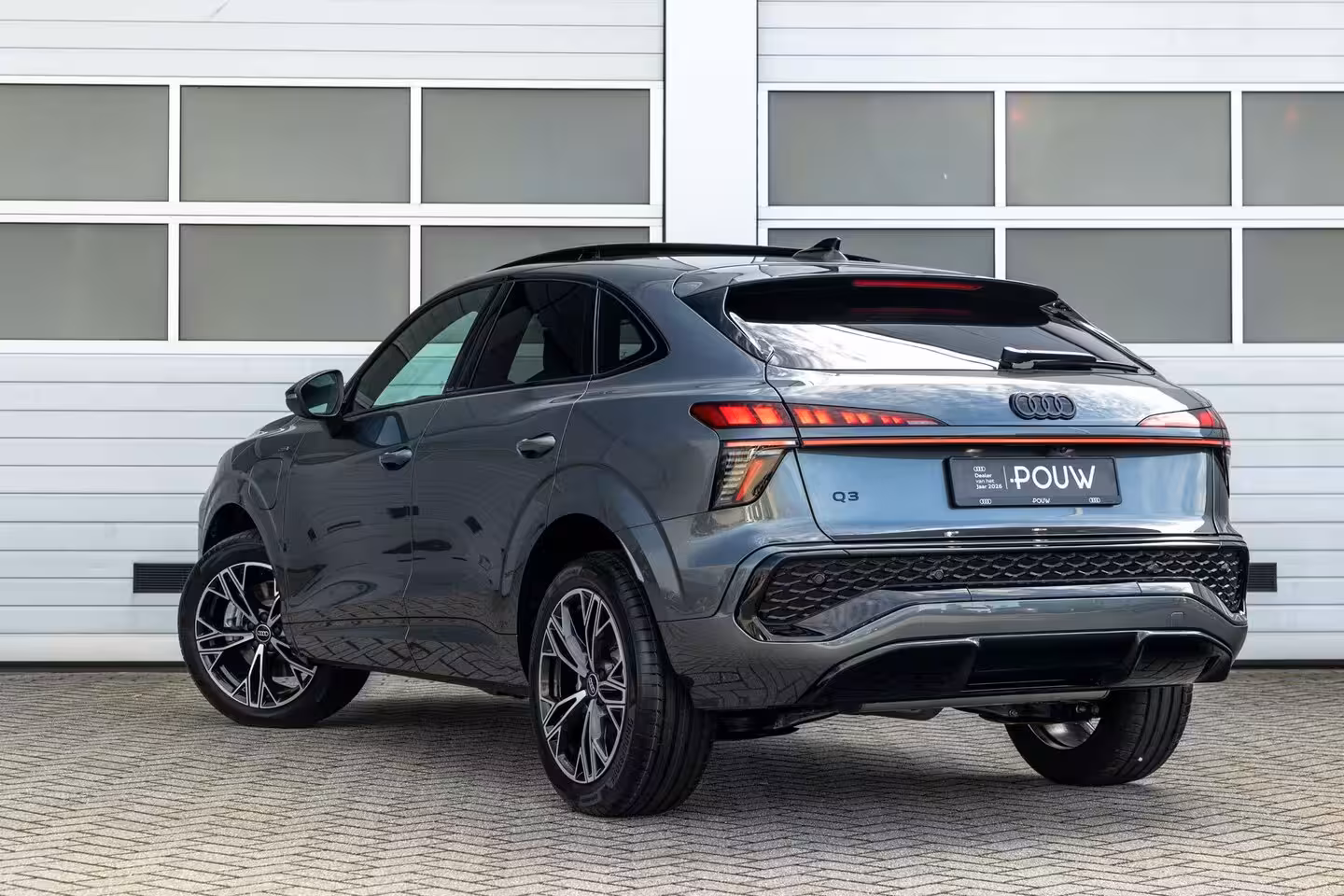 Audi Q3 Sportback 1.5 e-hybrid 272pk S edition | LMV 19'' | Panoramadak