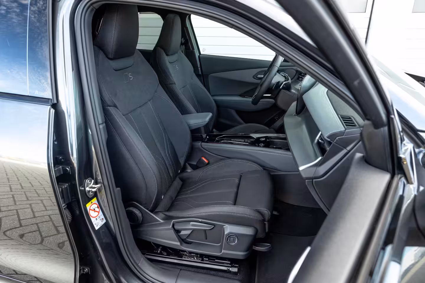 Audi Q3 Sportback 1.5 e-hybrid 272pk S edition | LMV 19'' | Panoramadak