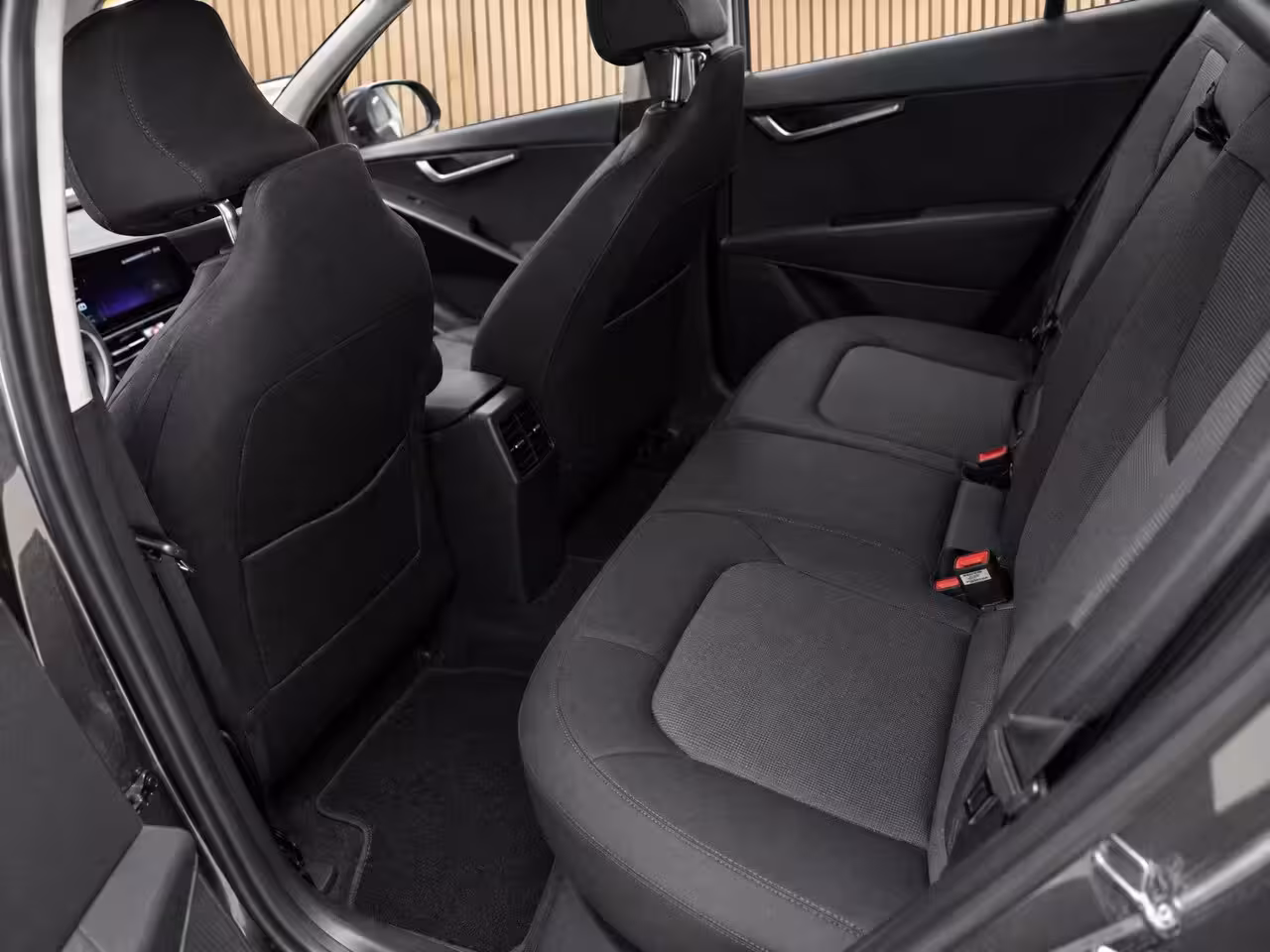 Kia Niro EV DynamicLine 64.8 kWh 100% SOH | Navigatie | Climate control | ACC | Achteruitrijcamera |