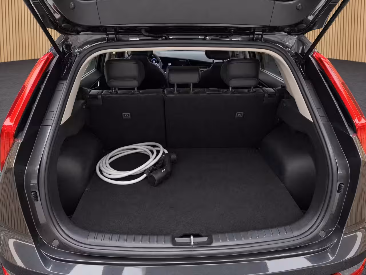 Kia Niro EV DynamicLine 64.8 kWh 100% SOH | Navigatie | Climate control | ACC | Achteruitrijcamera |