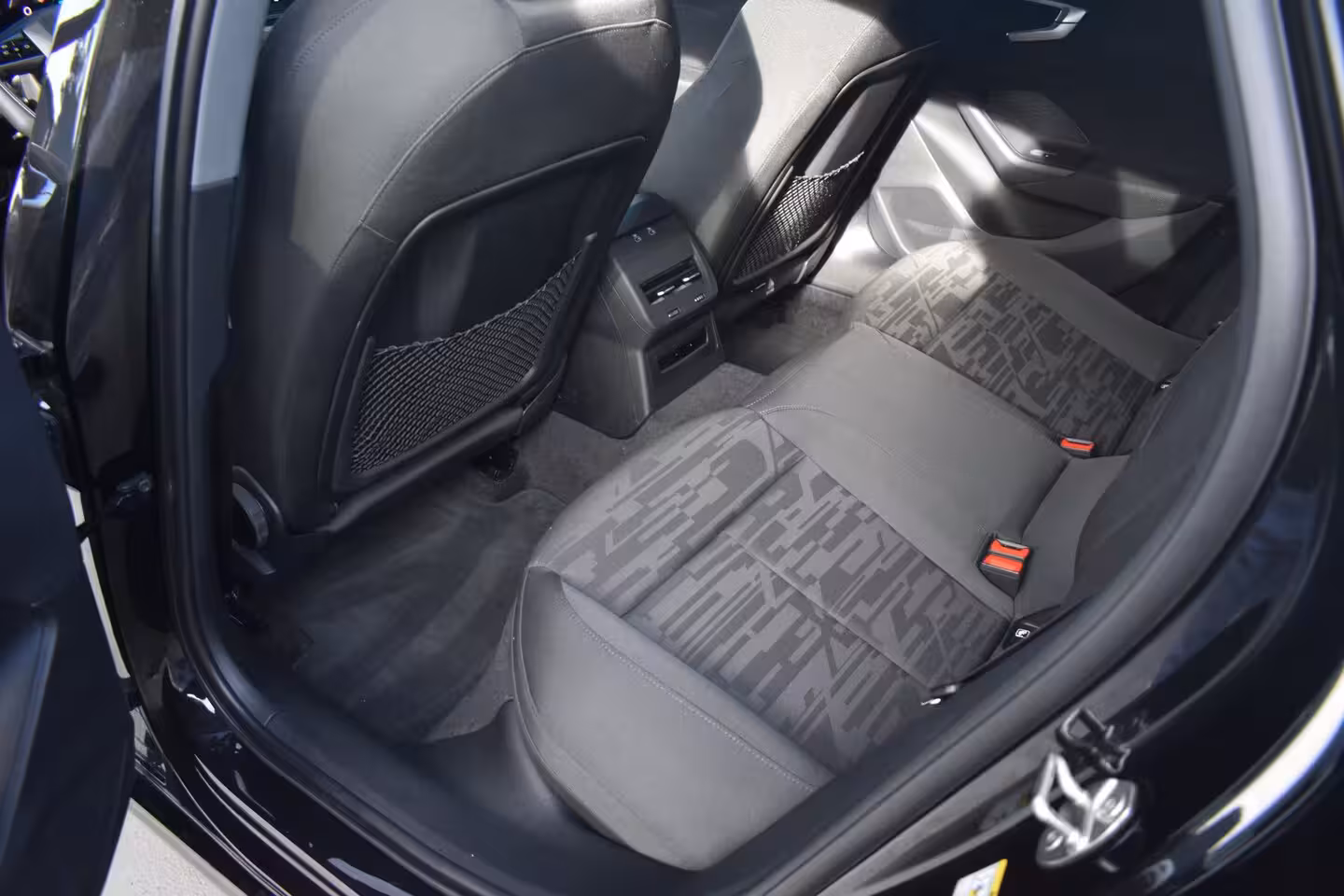 Audi A5 Avant 2.0 e-hybrid quattro Advanced edition | ACC | Voorstoelen verwarmd | 19 inch velgen | Acht