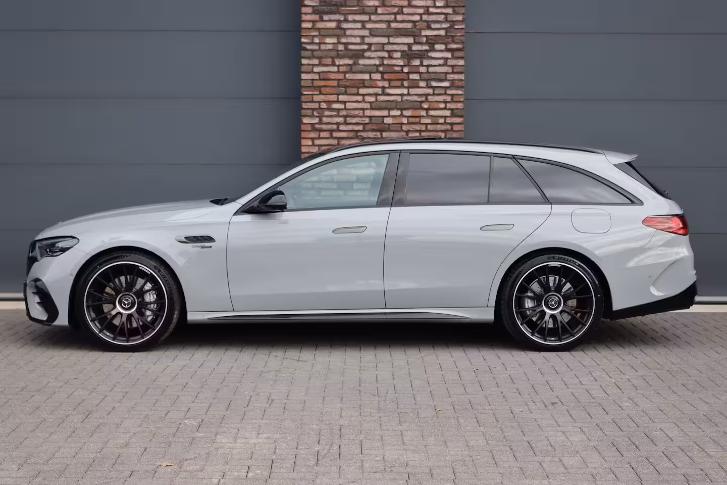 Mercedes-Benz E-klasse Estate AMG 53 4MATIC+ | 585pk | Achterasbesturing | Distronic+ | Verwarmd Stuurwiel | Burmester |
