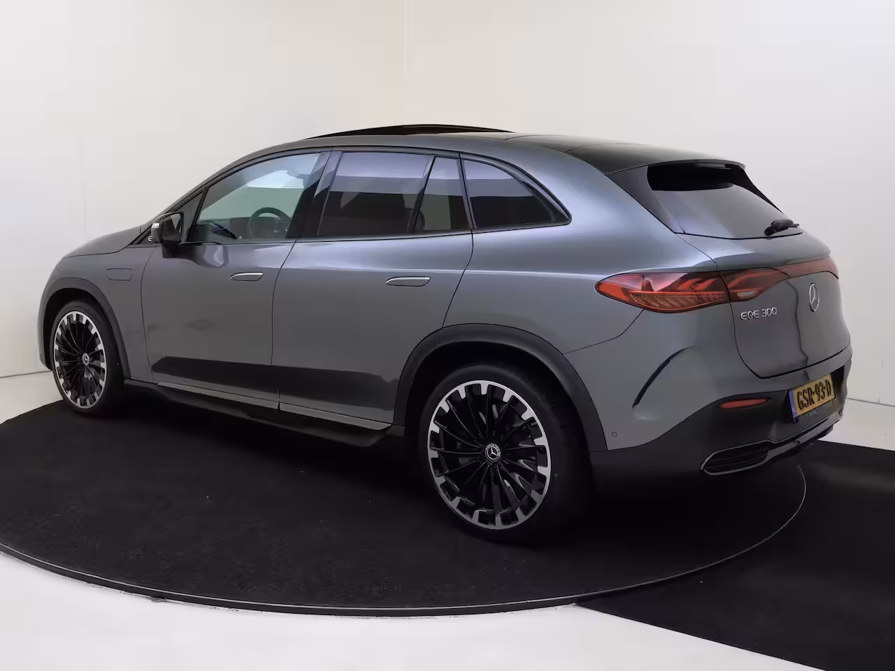 Mercedes-Benz EQE SUV 300 Sport Edition 91 kWh / Panoramadak/ 22 inch/ AIRMATIC/ Burmester 3D/ 360 camera