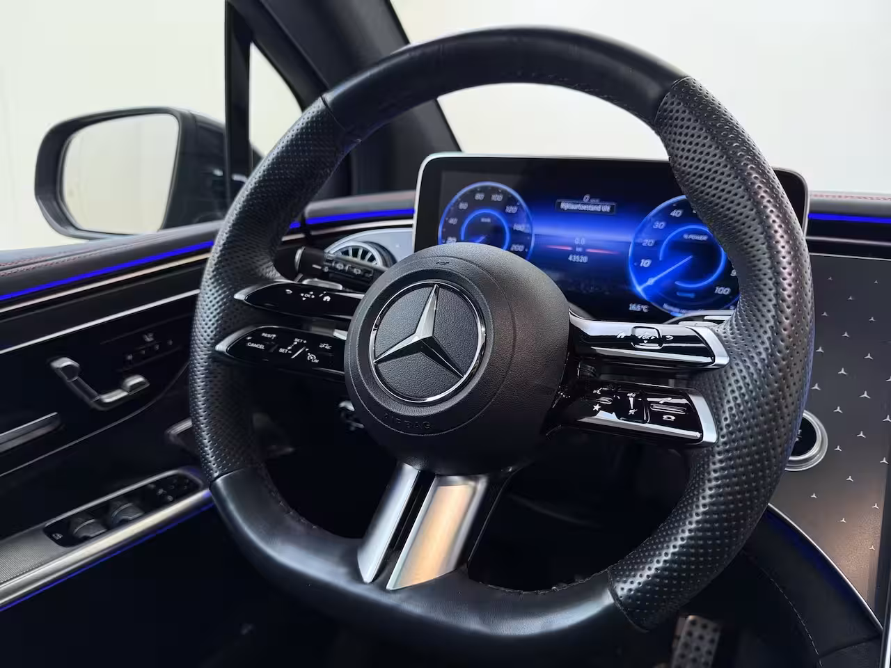 Mercedes-Benz EQE SUV 300 Sport Edition 91 kWh / Panoramadak/ 22 inch/ AIRMATIC/ Burmester 3D/ 360 camera