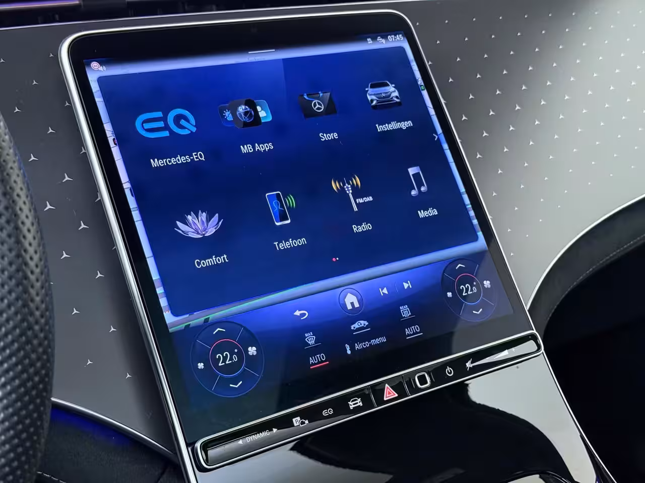 Mercedes-Benz EQE SUV 300 Sport Edition 91 kWh / Panoramadak/ 22 inch/ AIRMATIC/ Burmester 3D/ 360 camera