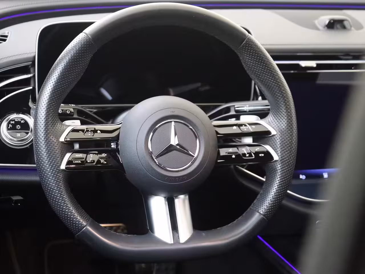 Mercedes-Benz E-klasse Estate 300 e Sport Edition Panoramadak / Superscreen / Memory Seats / 360 Camera / Privacy Glass