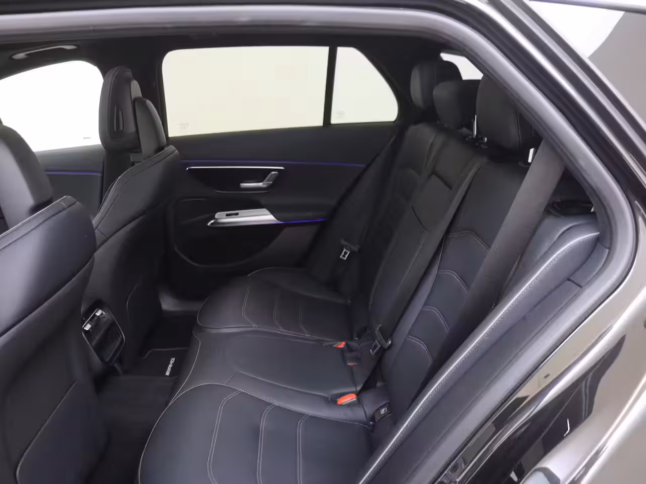 Mercedes-Benz E-klasse Estate 300 e Sport Edition Panoramadak / Superscreen / Memory Seats / 360 Camera / Privacy Glass