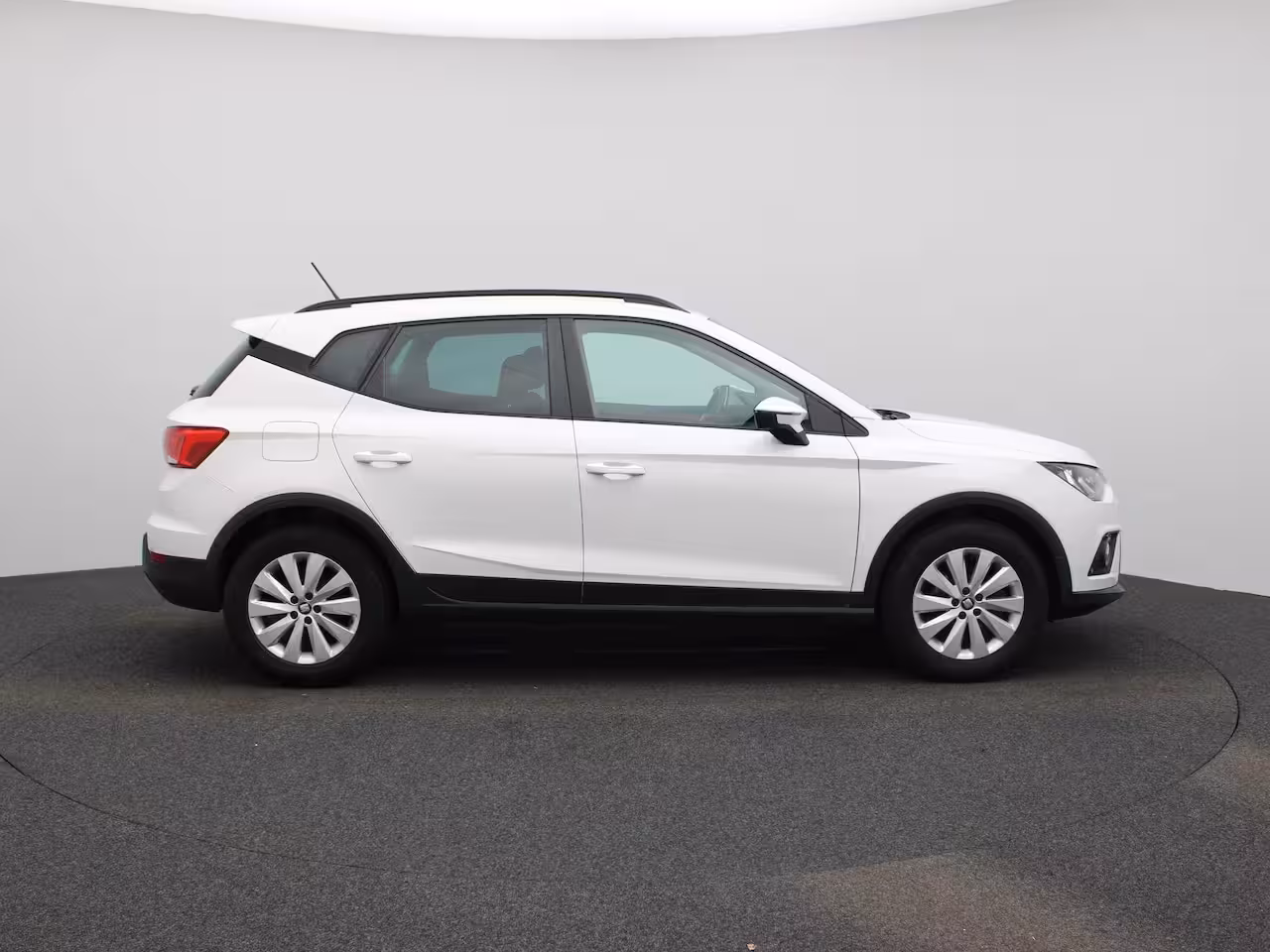 Seat Arona 1.0 TSI Style Busness Intense | NAVIGATIE | ADAPTIVE CRUISE CONTROL | APPLE CARPLAY - ANDR