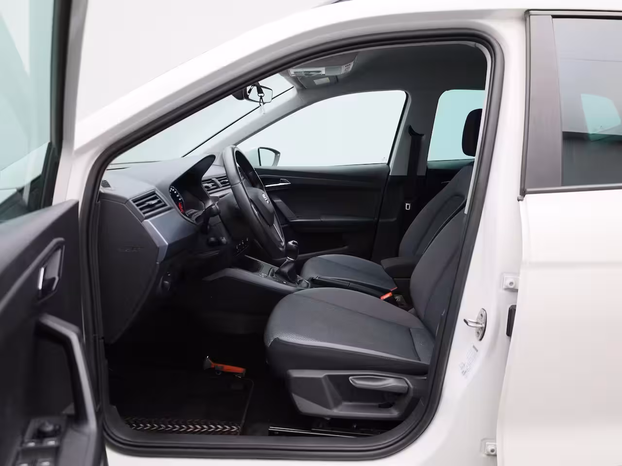 Seat Arona 1.0 TSI Style Busness Intense | NAVIGATIE | ADAPTIVE CRUISE CONTROL | APPLE CARPLAY - ANDR