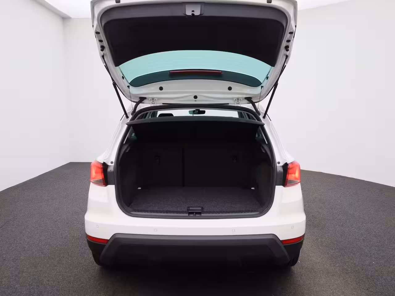 Seat Arona 1.0 TSI Style Busness Intense | NAVIGATIE | ADAPTIVE CRUISE CONTROL | APPLE CARPLAY - ANDR