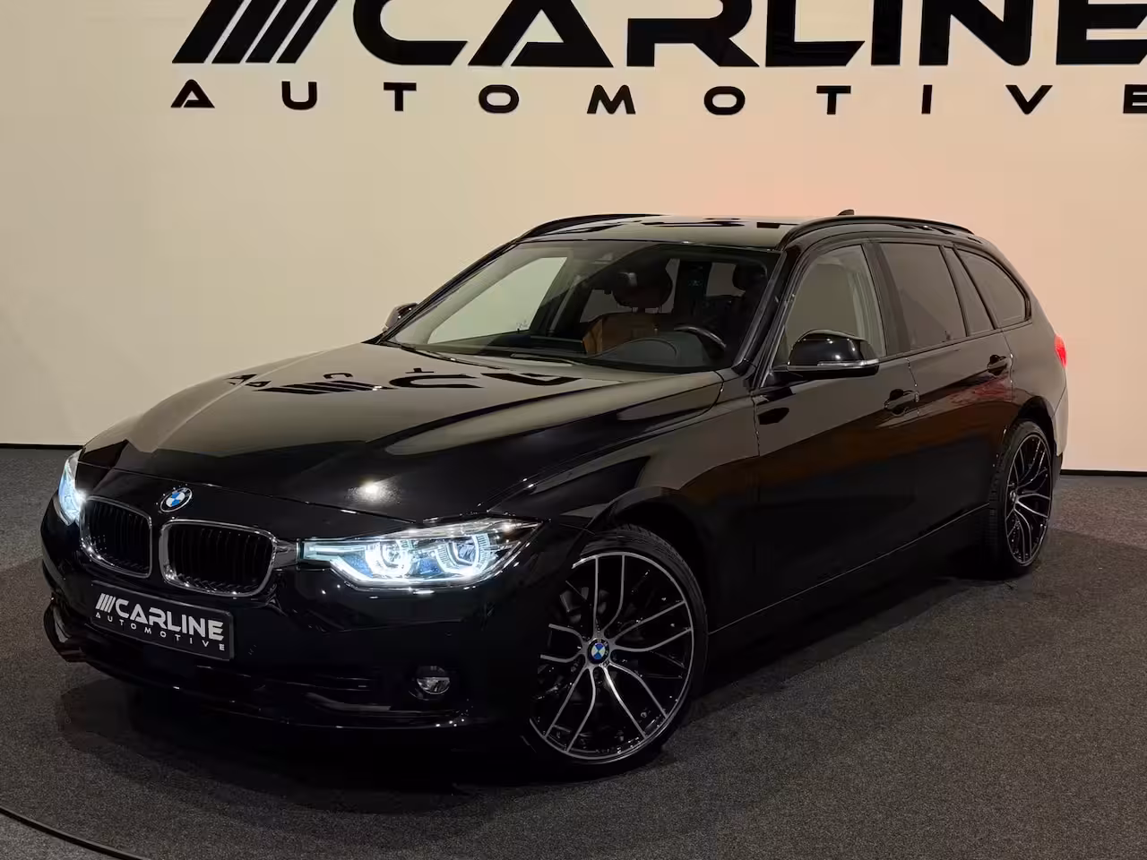 BMW 3-serie Touring 320i xDrive ACC ASSIST COGNACLEDER KEYLESS STOELVER. 19'' inch NAVI NAP GARANTIE APK