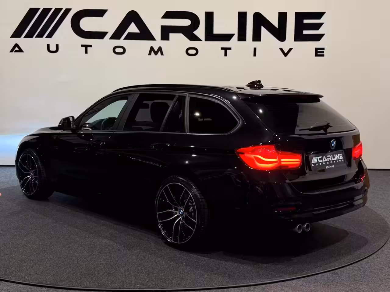 BMW 3-serie Touring 320i xDrive ACC ASSIST COGNACLEDER KEYLESS STOELVER. 19'' inch NAVI NAP GARANTIE APK