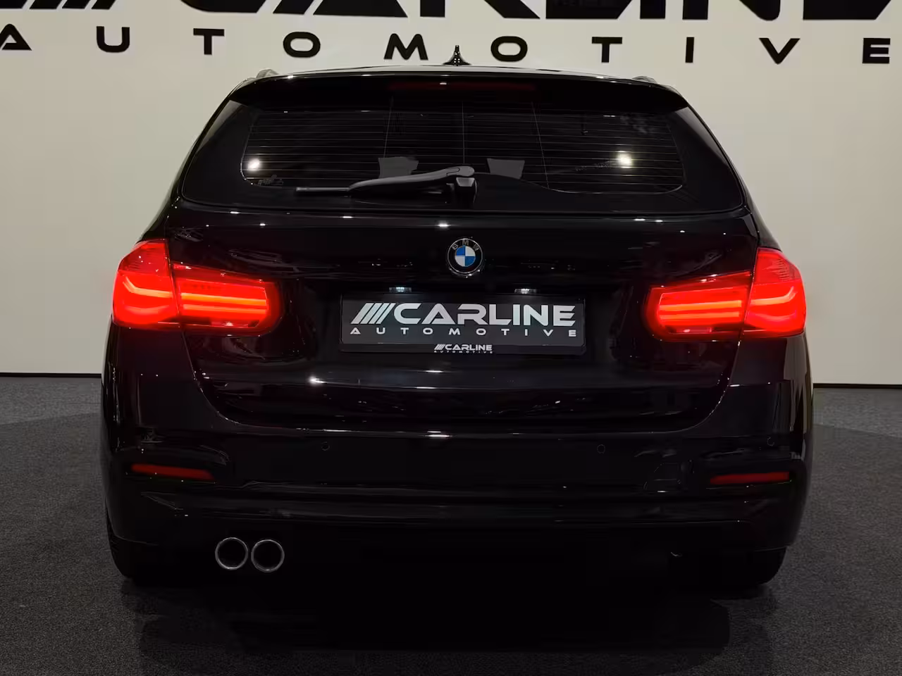 BMW 3-serie Touring 320i xDrive ACC ASSIST COGNACLEDER KEYLESS STOELVER. 19'' inch NAVI NAP GARANTIE APK